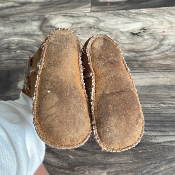 Infant UGG 🌰 chestnut ❤️ - Picture 3 of 8
